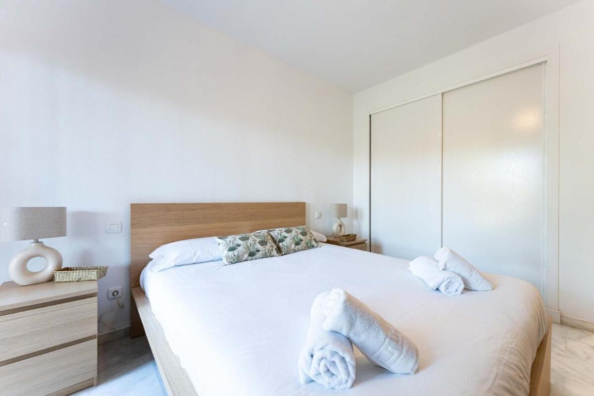Apartmento En Con Acceso Directo A La Piscina! * Marbella