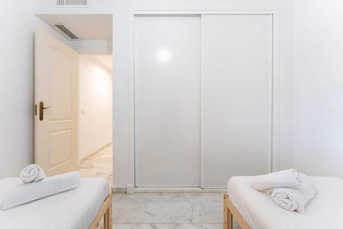 Apartmento En Con Acceso Directo A La Piscina! Marbella