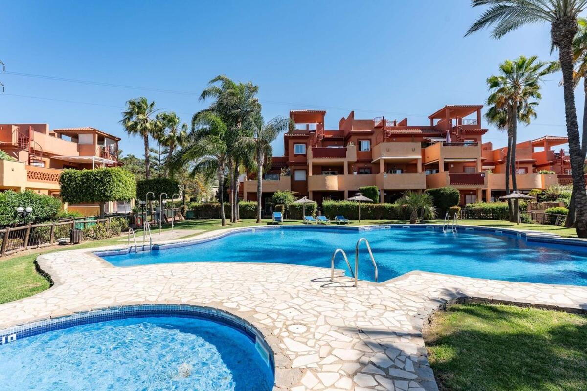 Apartmento En Con Acceso Directo A La Piscina! Marbella