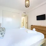 Apartmento En Marbella Con Acceso Directo A La Piscina!